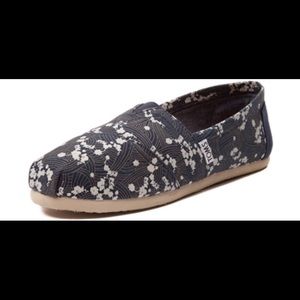 Womens TOMS Classic Floral Casual Shoe
